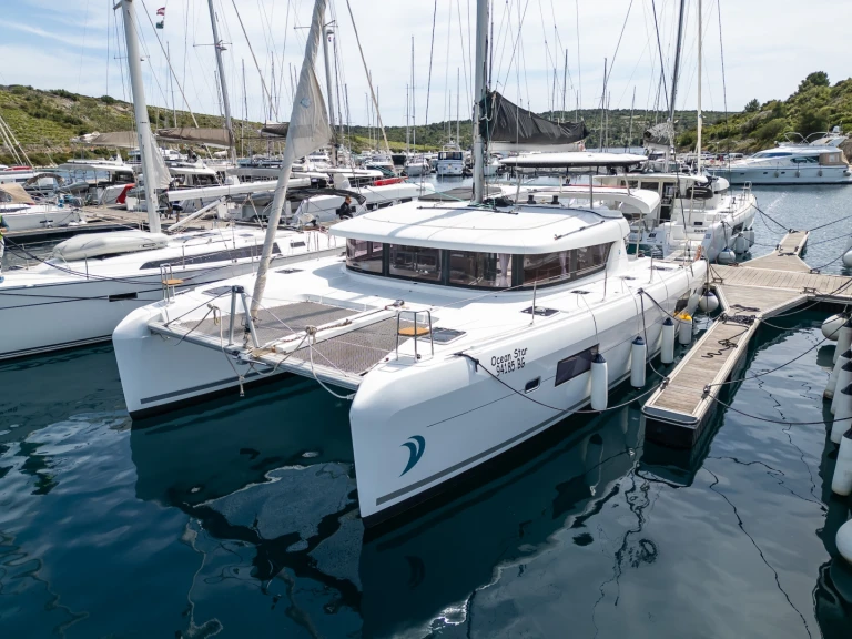 Alquiler de embarcaciones Lagoon Lagoon 42 enPrimošten en Samboat