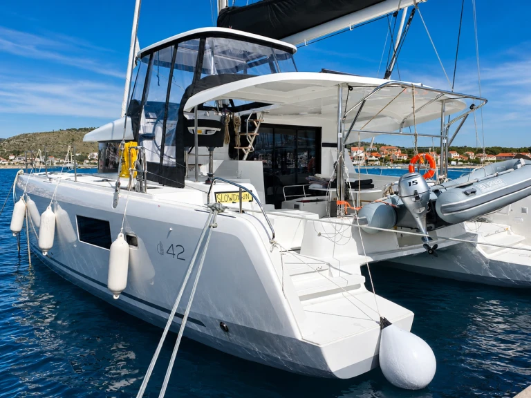 Catamarán para alquilar Rogoznica al mejor precio
