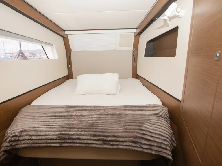 Catamarán para alquilar Lefkáda al mejor precio