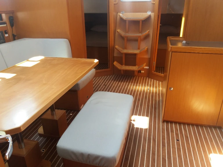 Alquiler de Bavaria Cruiser 46 en Nettuno