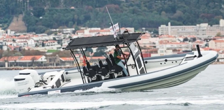 Alquiler de Searib's 9.60 PRO en Arzon