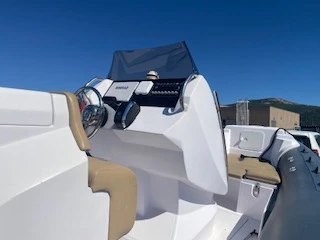 Stingher 22GT de alquiler a Porto-Vecchio