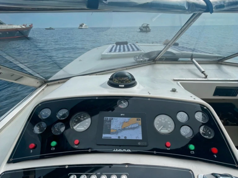Alquiler de Itama Itama 38 Open en Isquia
