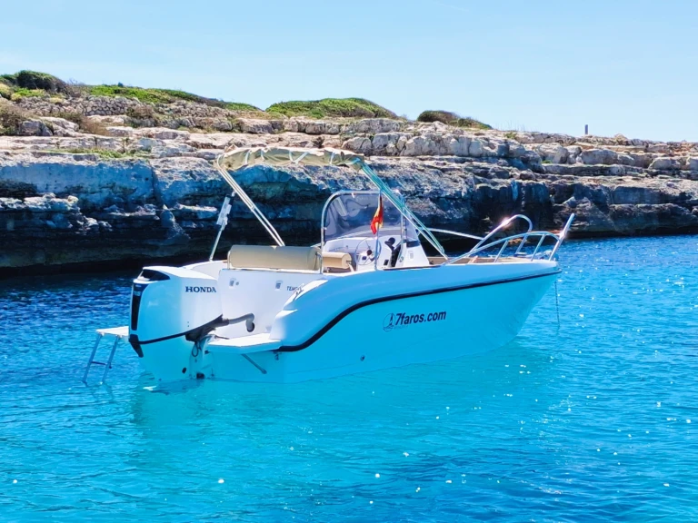 Alquiler de Polyester Yacht Open 605 en Ciutadella