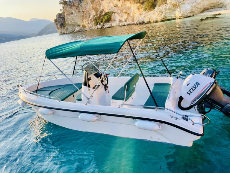 Alquiler de barcos Nidrí barato de BLU WATER 185