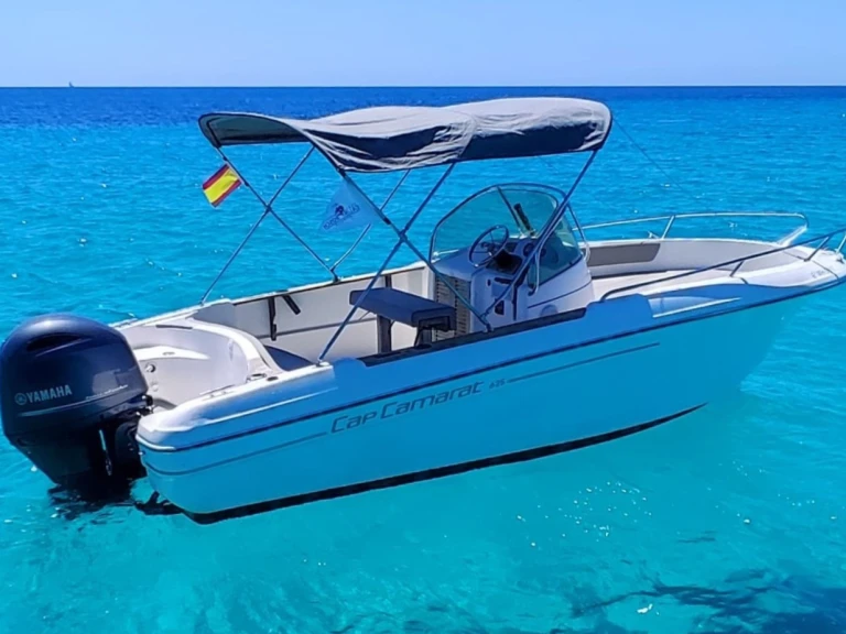 Alquiler de embarcaciones Jeanneau Cap Camarat 625 enCala en Bosch en Samboat