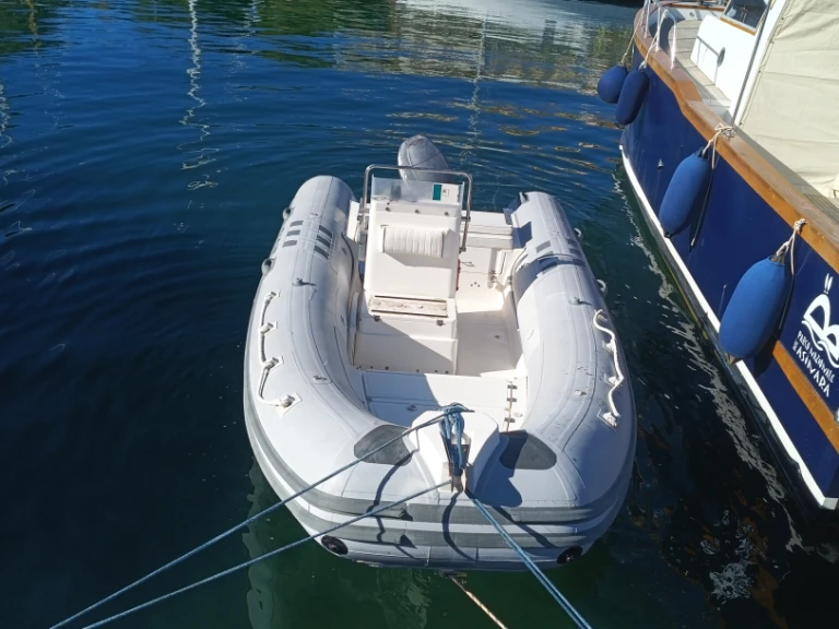 Bwa Bwa 550 de alquiler a Stintino