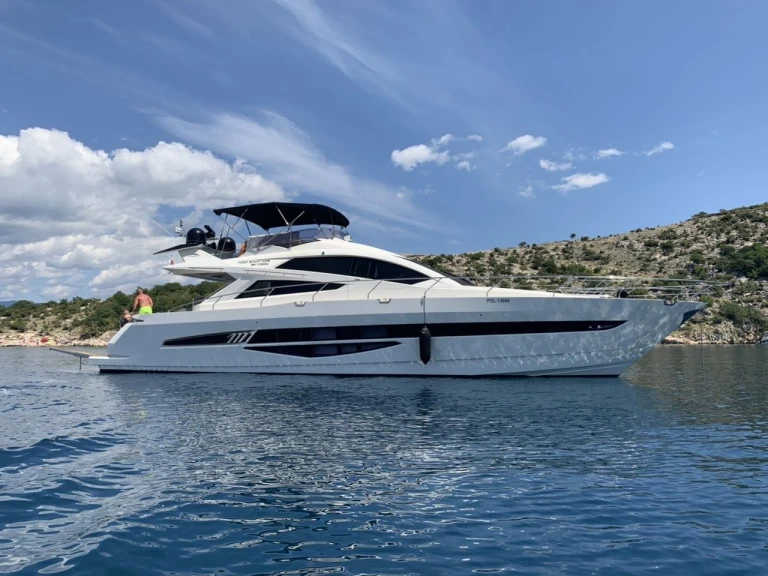 Alquiler Novi Vinodolski - Galeon Galeon 700 Skydeck - 4 + 1 cab. en SamBoat