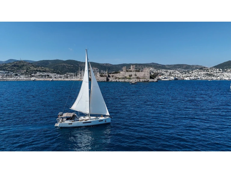 Alquiler de Velero, con o sin patrón Jeanneau Bodrum