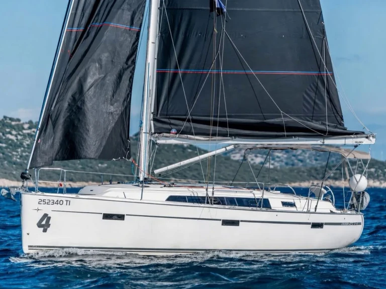 Alquiler de barcos Pirovac barato de Cruiser 41S