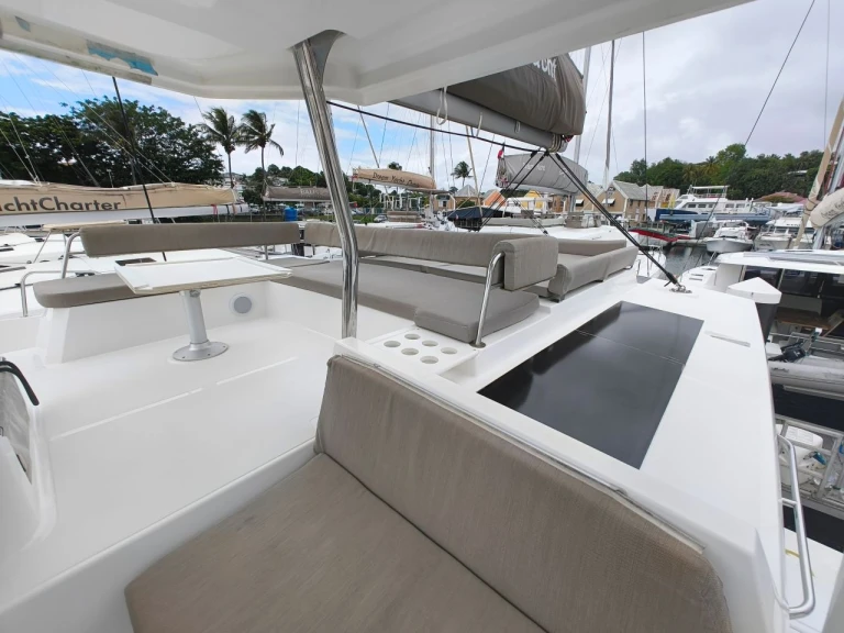 Catamarán para alquilar Bas du Fort al mejor precio