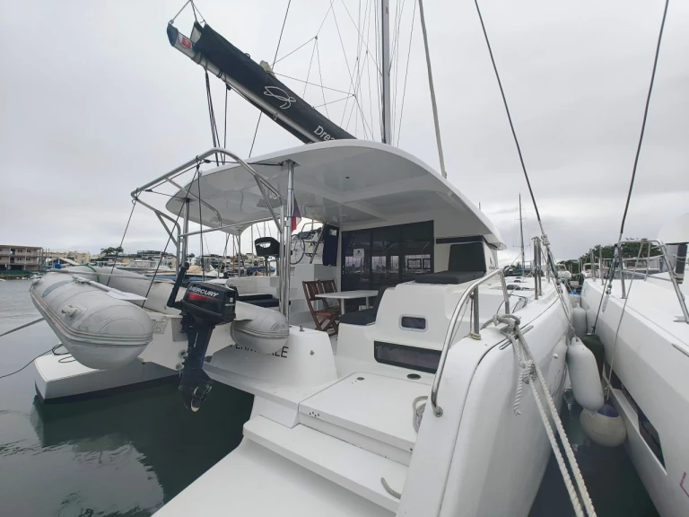 Alquiler Catamarán Lagoon con o sin  título de navegación