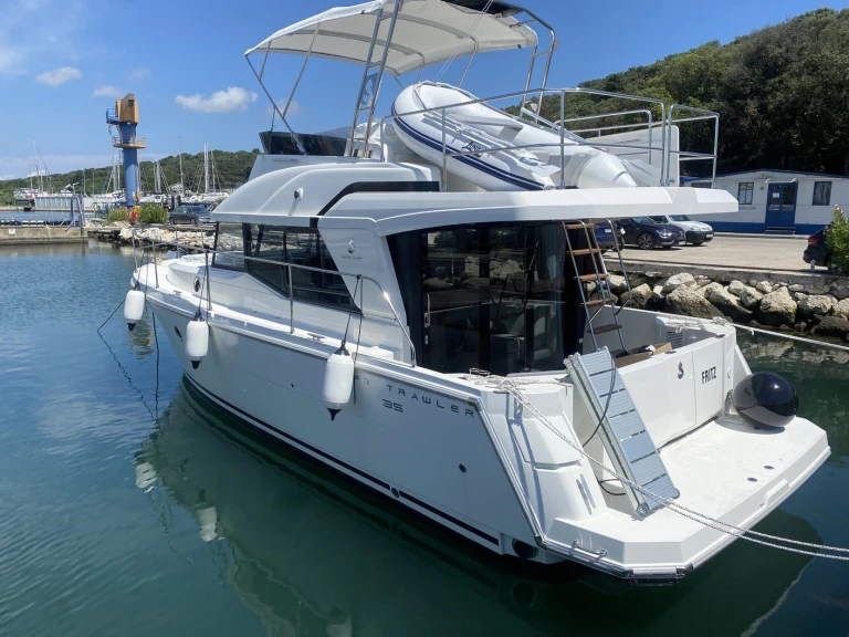 Bénéteau Swift Trawler 35 de alquiler a Pula