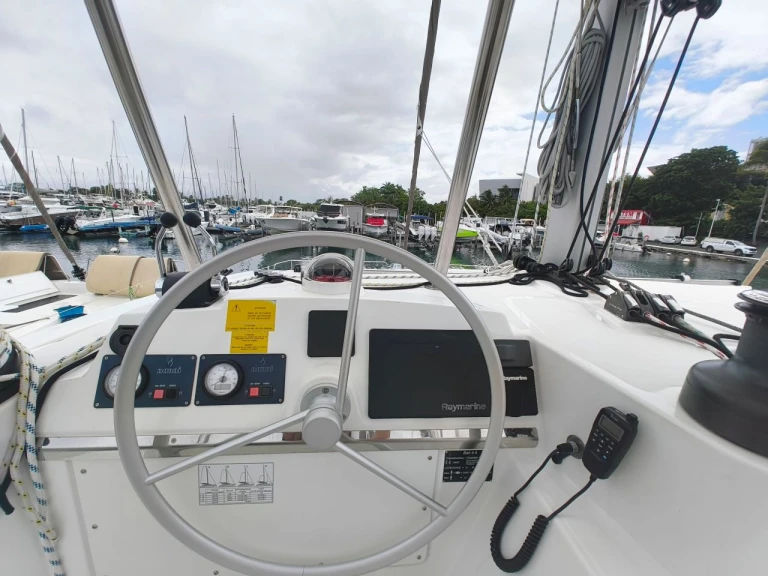 Alquiler de Catamarán, con o sin patrón Bali Bas du Fort