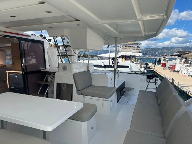 Alquiler Saint-Mandrier-sur-Mer - Fountaine Pajot Astrea 42 en SamBoat