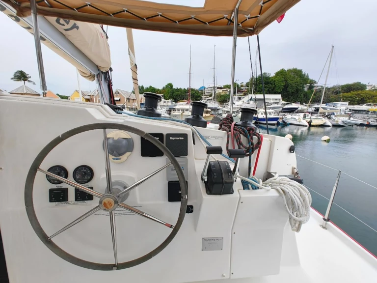 Alquiler Catamarán Fountaine Pajot con o sin  título de navegación