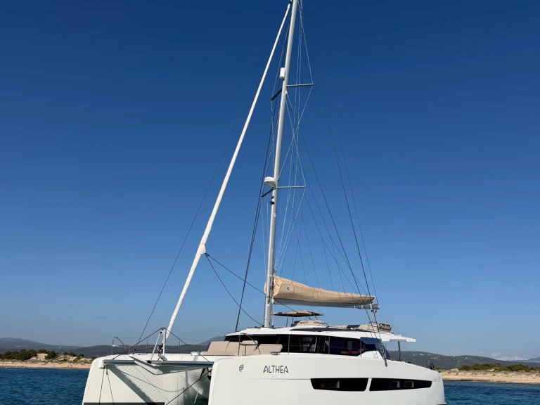 Alquiler de Catamarán, con o sin patrón Fountaine Pajot Adámas