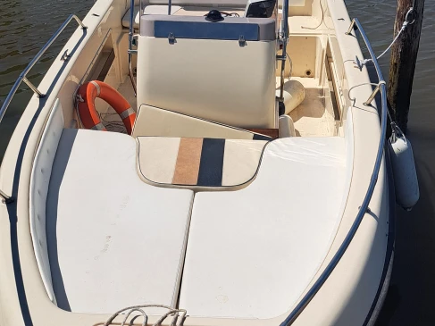 Alquiler de embarcaciones Astra 21 enChioggia en Samboat