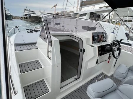 Alquiler de embarcaciones Atlantic ATLANTIC 630 enPreko en Samboat