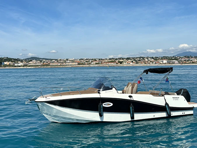 Alquiler de barcos Antibes barato de Activ 755 Open