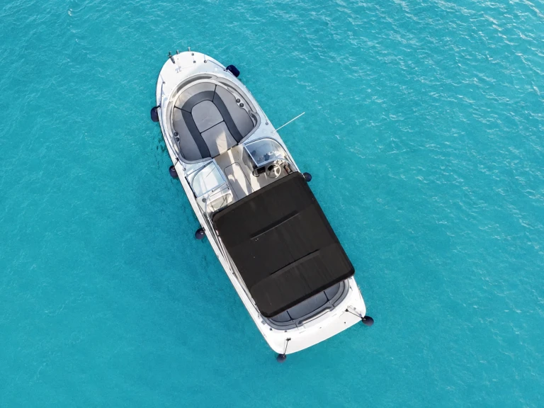 Alquiler de barcos Puerto Banús barato de Bayliner 249 SD