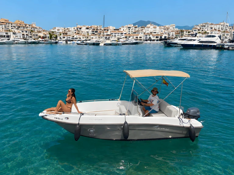 Alquiler de embarcaciones Nireus Nireus 490 enPuerto Banús en Samboat