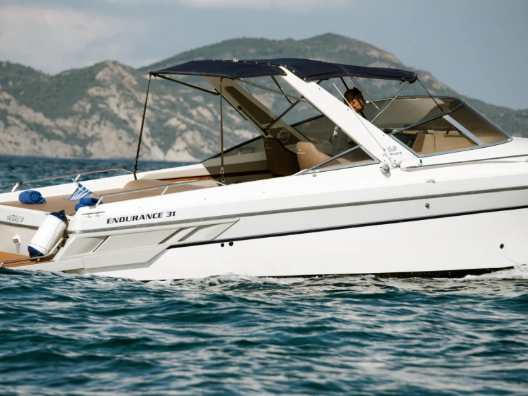 Alquiler de Cranchi Endurance 31 en Laganás