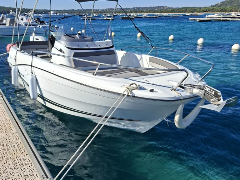 Alquiler de Lancha, con o sin patrón Jeanneau Porto-Vecchio