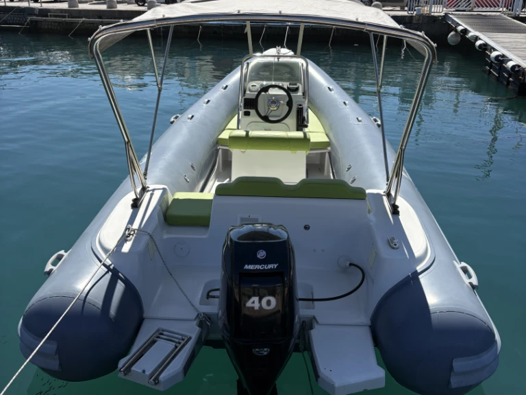 Predator 599 de alquiler a Salerno