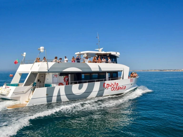 Catamaran Custom de alquiler a Portimão
