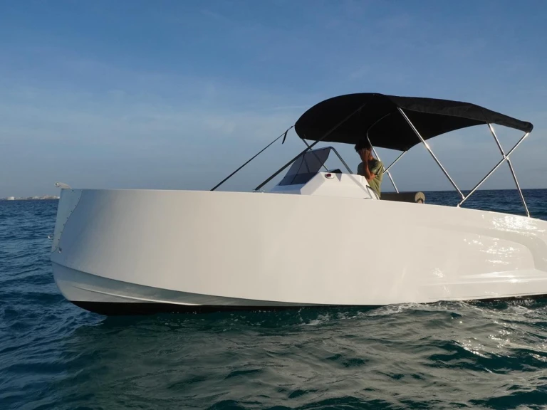Alquiler Lancha BOATS MAK 365 con o sin  título de navegación