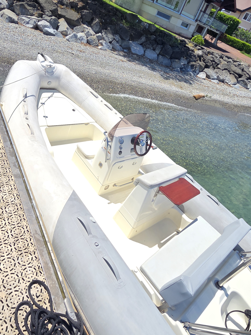 Alquiler de Zodiac Medline 580 en Évian-les-Bains