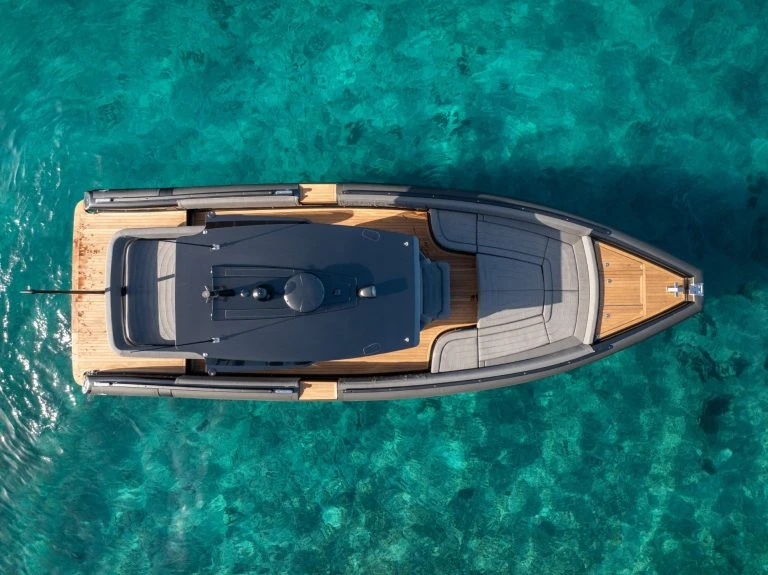 Alquiler de Neumática, con o sin patrón Novamarine Porto Rotondo
