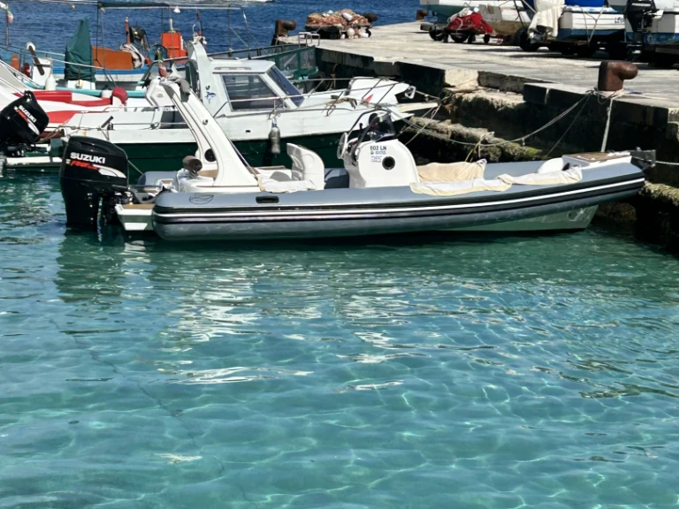 Alquiler Marsala - Colbac Shark 720  en SamBoat