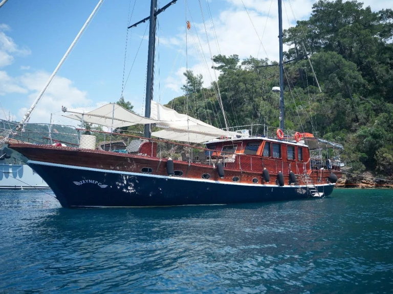 Alquiler Velero  con o sin  título de navegación