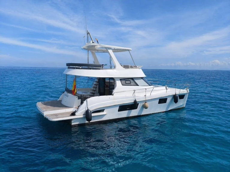 Alquiler Catamarán en Torrevieja - Flash Catamarans Flash Cat 43 Special Edition