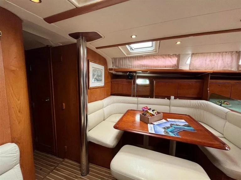 Jeanneau Sun Odyssey 43 de alquiler a Níkiti