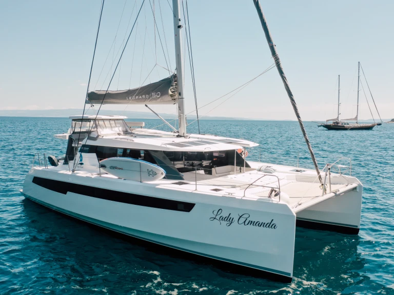 Leopard Leopard 50 de alquiler a Jezera