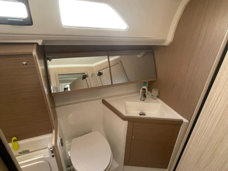 Alquiler de barcos Salivoli barato de Oceanis 40.1