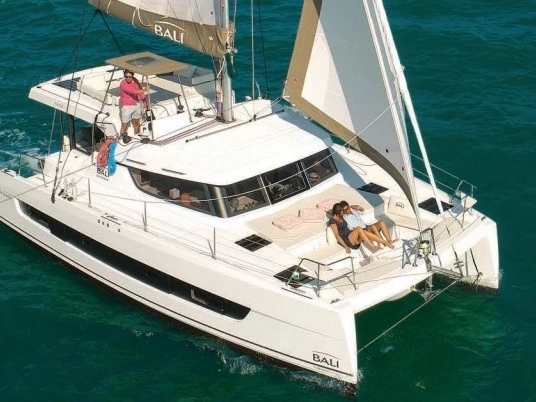Alquiler de barcos Pirovac barato de Bali Catspace Voile