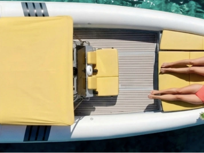 Alquiler de embarcaciones Avila Tuono TYPE 7 enSanta Eulària des Riu en Samboat