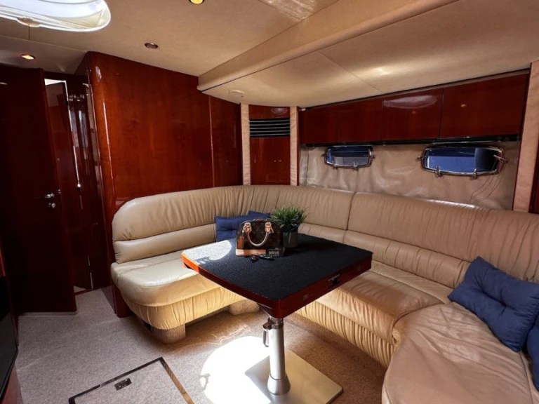 Alquiler de embarcaciones Fairline Targa 52 Gran Turismo enPalma de Mallorca en Samboat