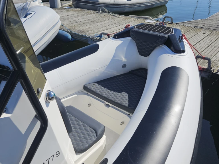 Alquiler Neumática en Pornichet - 3D Tender TR54