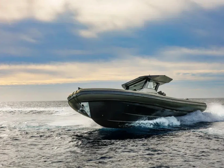 Alquiler de embarcaciones Sea Water Phantom 420 enGrand Piquey en Samboat