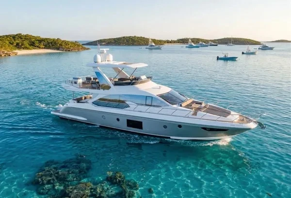 Alquiler de Azimut Azimut 68 en Coconut Grove