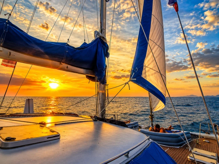 Alquiler de embarcaciones Catana Catana 42 enTrang en Samboat