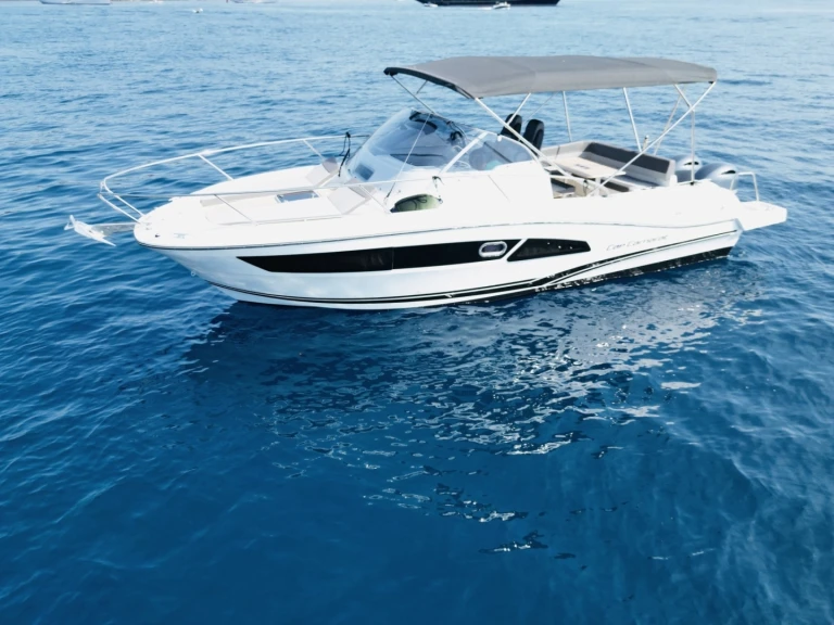 Alquiler de embarcaciones Jeanneau Cap Camarat 9.0 WA enMandelieu-la-Napoule en Samboat