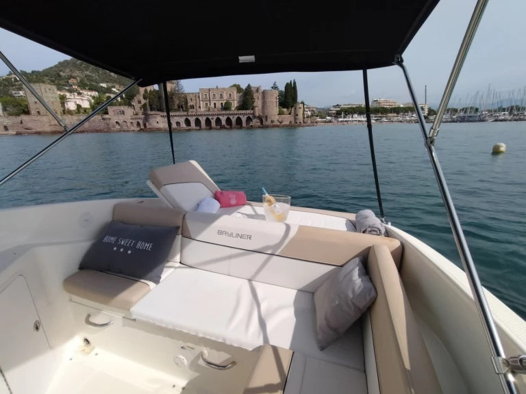 Alquiler Lancha en Mandelieu-la-Napoule - Bayliner Bayliner 742 Cuddy