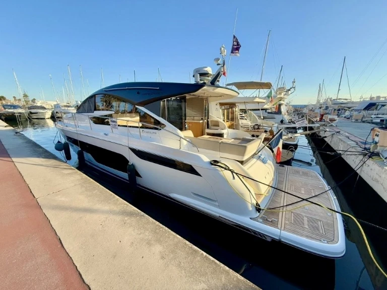 Alquiler de Yate de lujo, con o sin patrón Fairline Port Grimaud