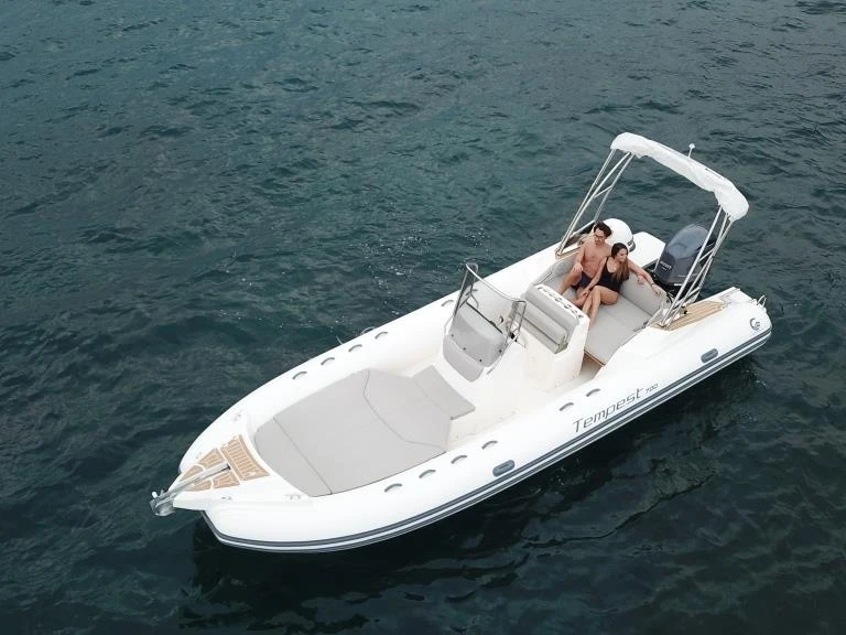 Alquiler Marine de Sant'Ambrogio - Capelli Tempest 700 Sun en SamBoat